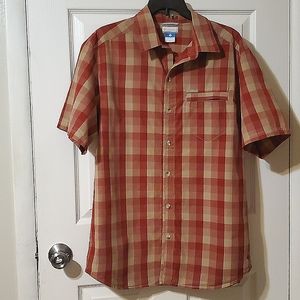 Columbia plaid short sleeve men's shirt.